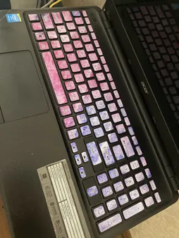 استیکر لپ تاپ توییجین و موییجین طرح Marble کد 45 مناسب برای لپ تاپ 15.6 اینچ به همراه برچسب حروف فارسی کیبورد