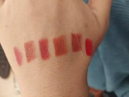 رژ لب مدادی میلوس مدل MIS2 مجموعه 6 عددی