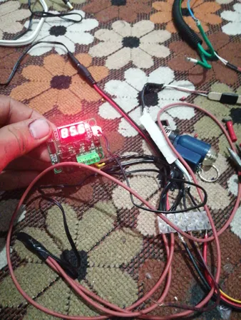 المنت ۱۲ ولت الکترومکانیک سیلیکونی ۱۳۰ سانتیمتری