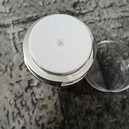 کرم دور چشم سادور مدل رتینول پپتاید وزن 30 گرم