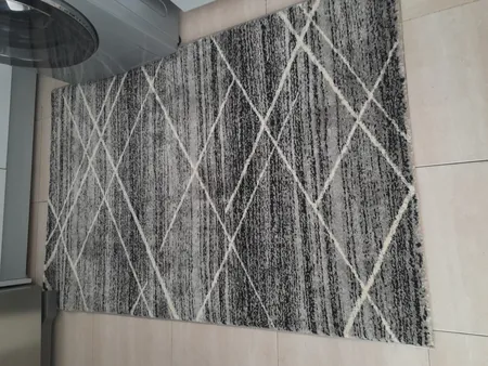 فرش ماشینی ساوین کد 4083 زمینه مشکی