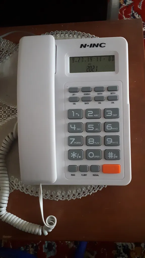 تلفن ناینک مدل 8204CID