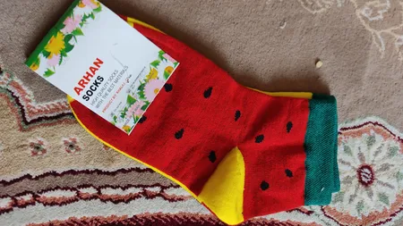 جوراب دخترانه طرح هندوانه