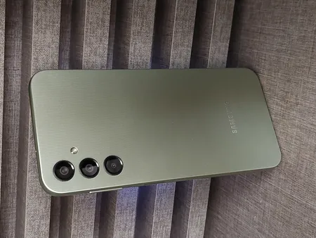 گوشی موبایل سامسونگ مدل Galaxy A14 دو سیم کارت ظرفیت 64 گیگابایت و رم 4 گیگابایت