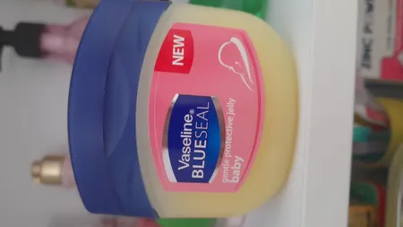 وازلین وازلین مدل Protection Jelly حجم 100 میلی لیتر