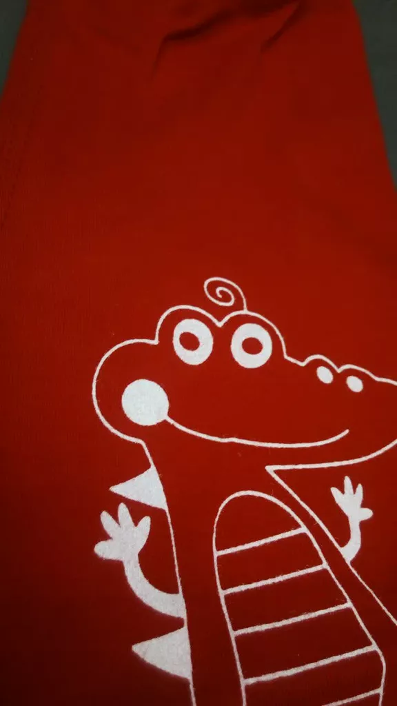 ست سویشرت و شلوار پسرانه طرح تمساح مدل 20246 رنگ قرمز