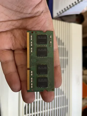 رم لپ تاپ DDR3 تک کاناله 1600 مگاهرتز CL11 سامسونگ مدل PC3L ظرفیت 8 گیگابایت