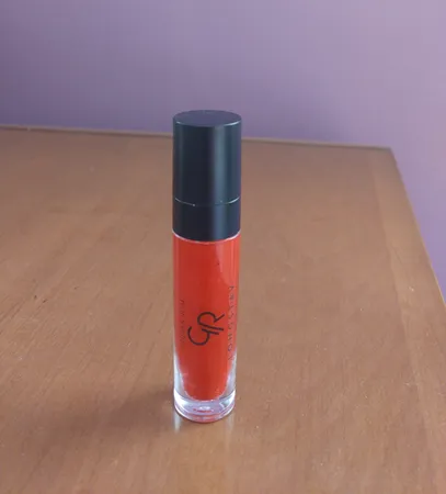 رژ لب مایع مات گلدن رز شماره 18