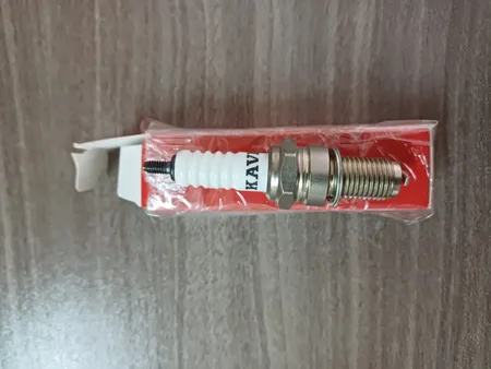 شمع موتورسیکلت کویر مدل D8EA