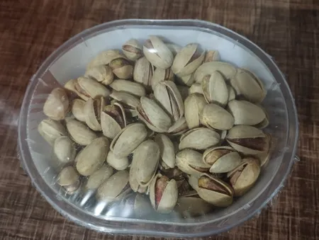 پسته شور اکبر راستگو - 220 گرم