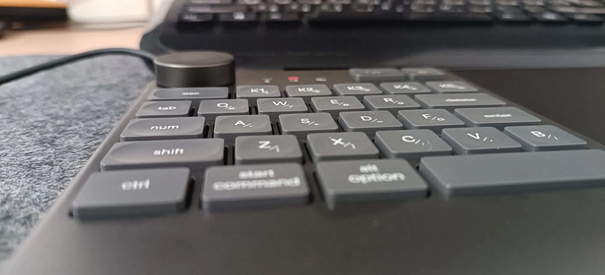 تبلت گرافیکی با صفحه نمایش  8.9  هوئیون مدل KD200