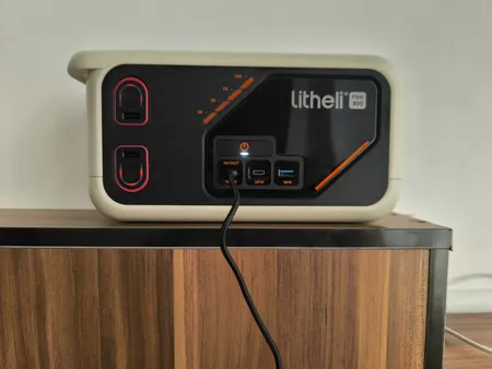 پاوربانک لیتلی مدل 300SE ظرفیت 62400 میلی آمپر ساعت