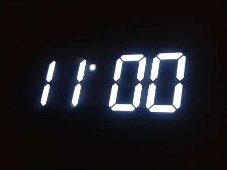 ساعت دیواری و رومیزی مدل X Segment Clock