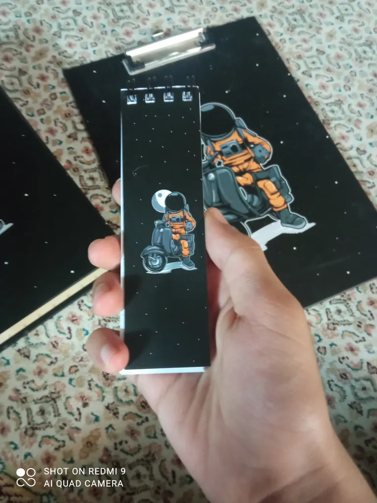 بسته لوازم تحریر پدیده نقش مدل فضانورد بسته 3 عددی