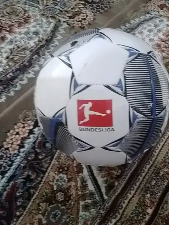 توپ فوتبال مدل Bundesliga کد b2-2022