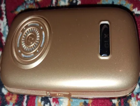 گوشی موبایل جی ال ایکس مدل F8 دو سیم کارت