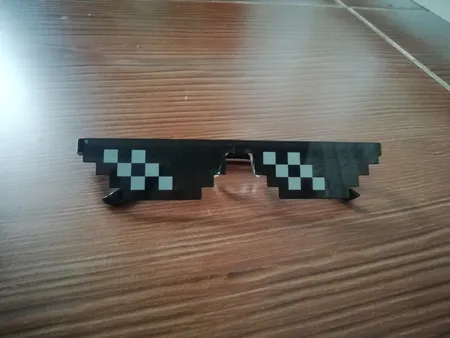 عینک مدل Thug Life