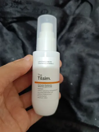 کرم روشن کننده دست و صورت تیلسیم مدل ویتامین C مناسب برای انواع پوست حجم 50 میلی‌لیتر