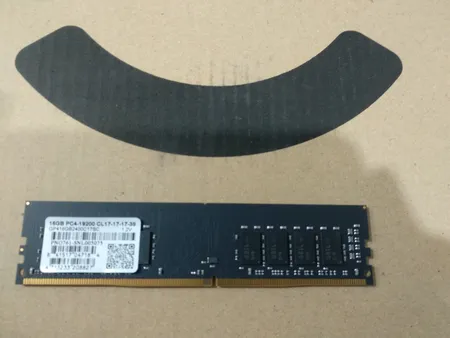 رم دسکتاپ DDR4 تک کاناله 2400 مگاهرتز CL17 گیل مدل Pristine ظرفیت 16 گیگابایت