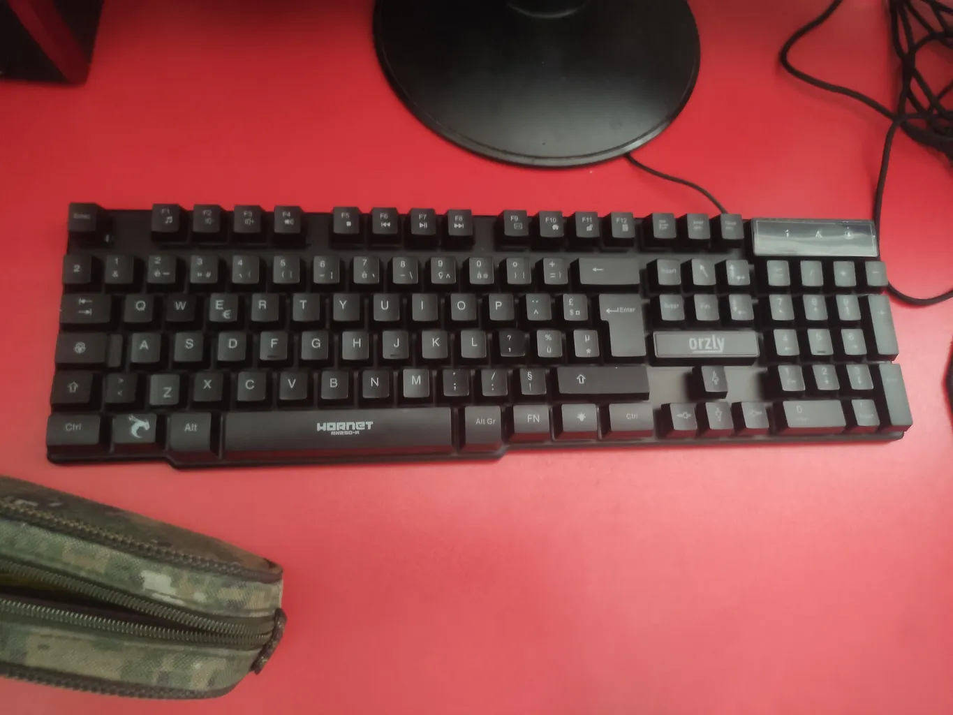 ست گیمینگ اورزلی مدل HORNET_RX_250_NEON BACKLIGHT، سوییچ ممبران، Full-Size، نورپردازی LED RGB