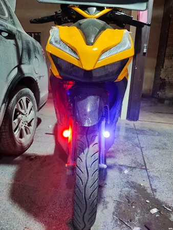 چراغ موتورسیکلت مدل پلیسی 2022 مجموعه 2 عددی