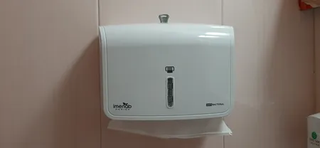 پایه رول دستمال کاغذی ایمن آب مدل M101