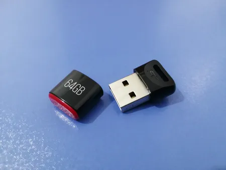 فلش مموری سیلیکون پاور مدل Touch T06 ظرفیت 64 گیگابایت