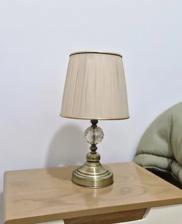 آباژور رومیزی مدل DLT-B1528