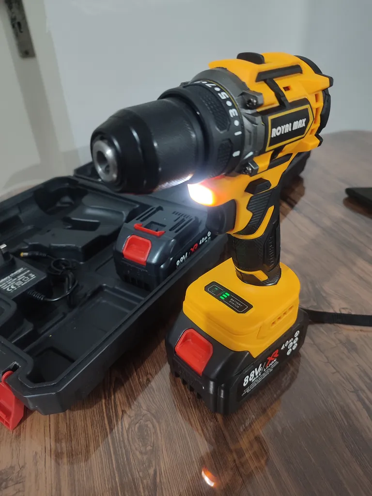 دریل پیچ گوشتی شارژی براشلس رویال مکس مدل BRSH88V مجموعه 50 عددی