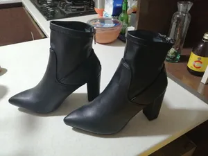 تجریه خرید نیم بوت زنانه جاست فاب مدل ساده 514