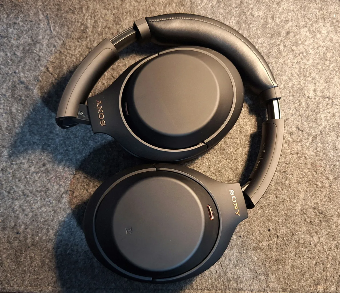 هدفون بی سیم سونی مدل WH-1000XM4 هدفون بی سیم سونی مدل WH-1000XM4
