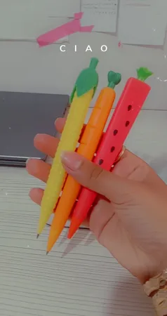 مداد نوکی 0.5 میلی متری طرح میوه ها کد 01 مجموعه 3 عددی