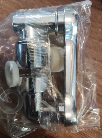 سرشیر آب مدل چرخشی مفصل دار بازویی برنجی 360