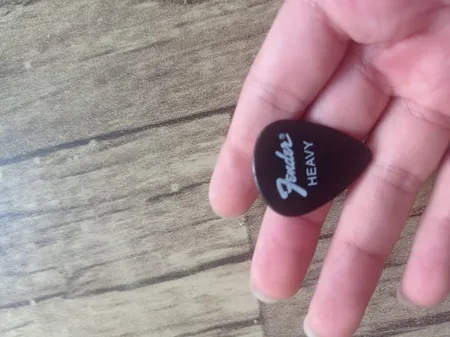 کاپو گیتار مدل بندی کد 7 همراه پیک مجموعه 2 عددی