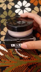 پودر تثبیت کننده آرایش لالا رخ شماره 01