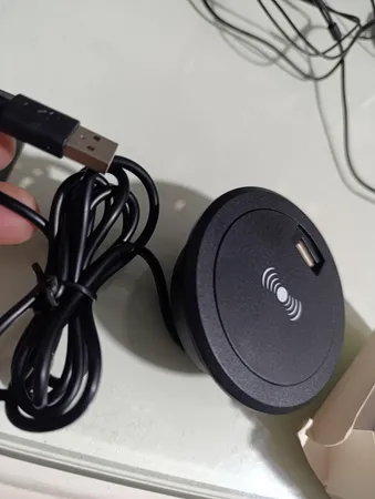 شارژر بی سیم مدل T02