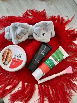 ماسک صورت سودا مدل آلوئه ورا حجم 100 میلی لیتر به همراه ماسک صورت سودا مدل ذغال حجم 75 میلی لیتر