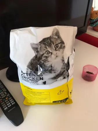 غذا خشک بچه گربه مفید مدل chicken وزن 2 کیلوگرم