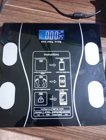 ترازو دیجیتال هوشمند مدل M-300