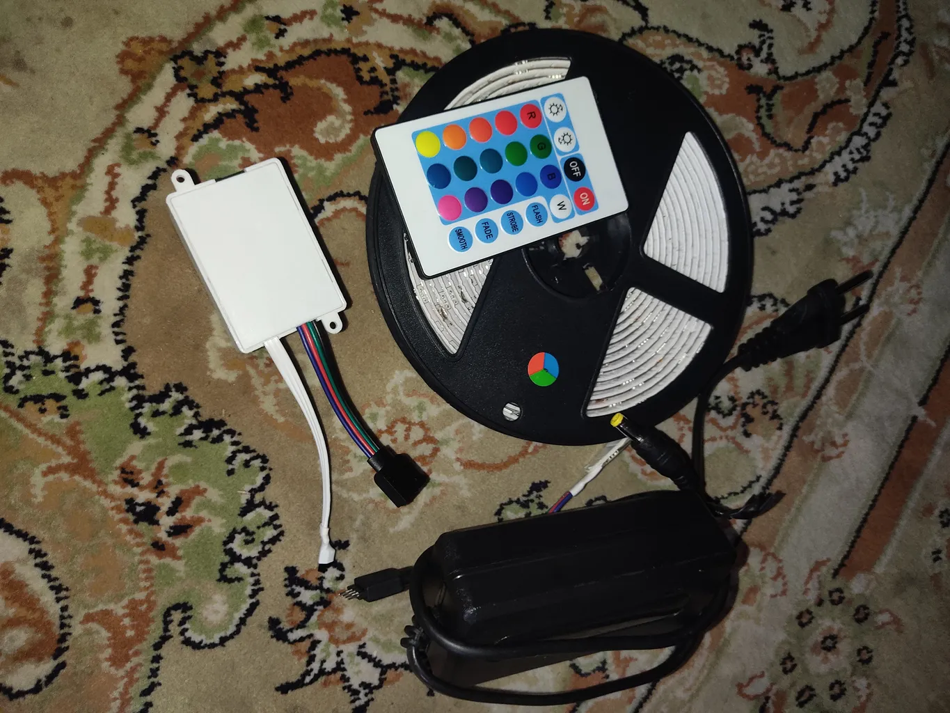 ریسه ال ای دی مدل RGB J طول 5 متر