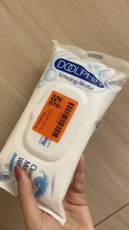 دستمال مرطوب پاک کننده آرایش دلفین مدل 001 بسته 60 عددی