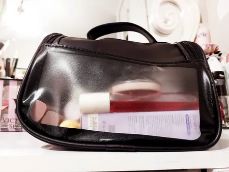 کیف لوازم آرایش زنانه مدل G-28 NEW