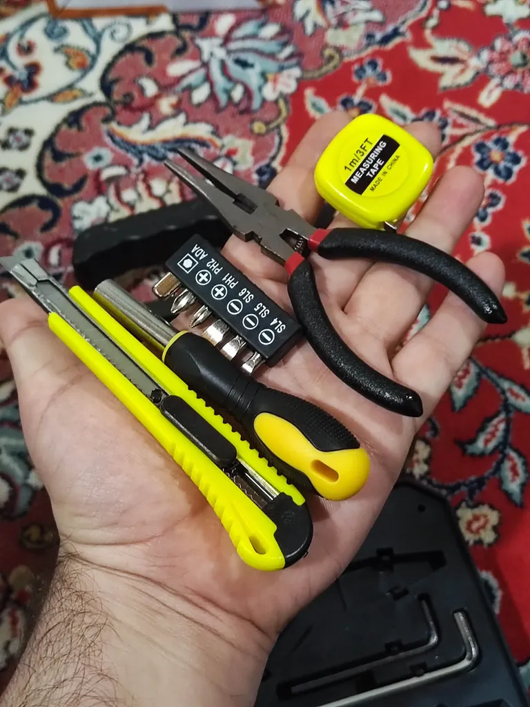 چراغ اضطراری مدل جعبه ابزاردار کد C-7739