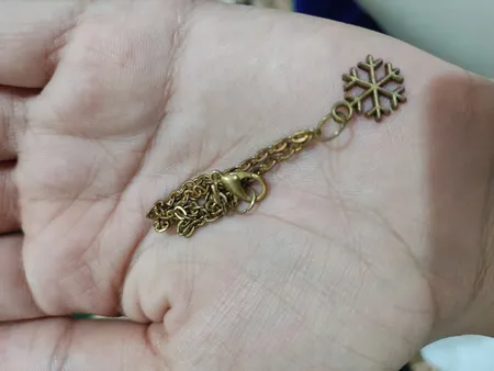 آویز ساعت زنانه طرح دانه برف