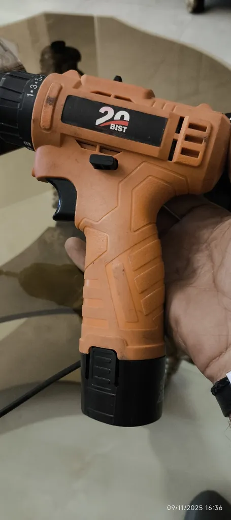 باتری دریل شارژی ۱۲ ولت بیست مدل V12