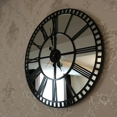 ساعت دیواری مدل رمیسا آینه ای