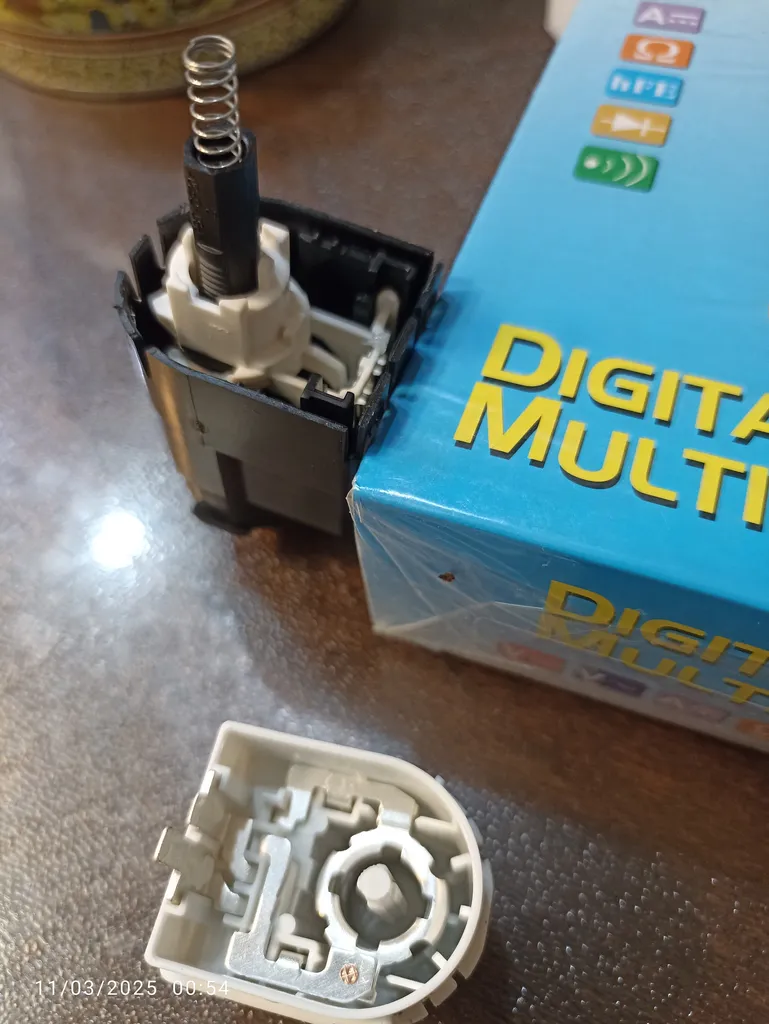 فشنگی استپ ترمز خودرو کروز پلاس کد 33062101 مناسب برای پژو 206