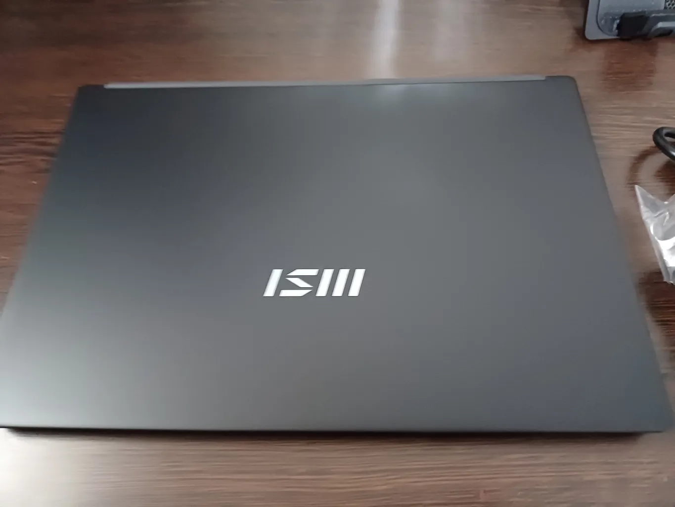 لپ تاپ 15.6 اینچی ام اس آی مدل Modern 15 B12MO-i3 1215U-8GB DDR4-512GB SSD-IPS