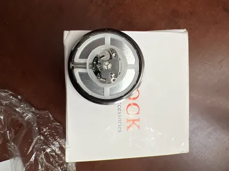 ساعت آنالوگ خودرو مدل PGT