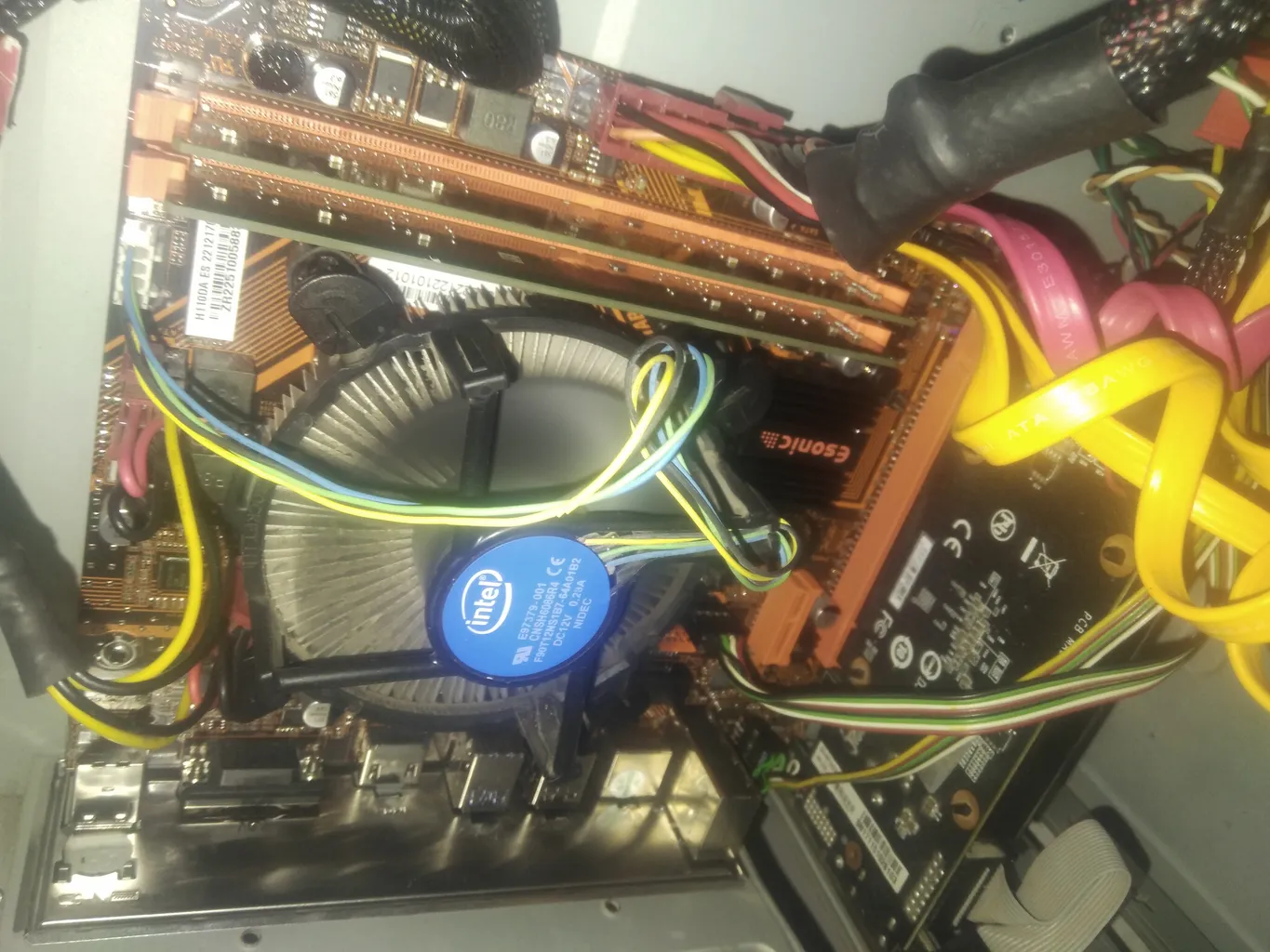 مادربرد ایسونیک مدل H110DA